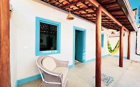 Casa da Dona Filhinha, paz e localização perfeita na vila da Praia do Forte BA
